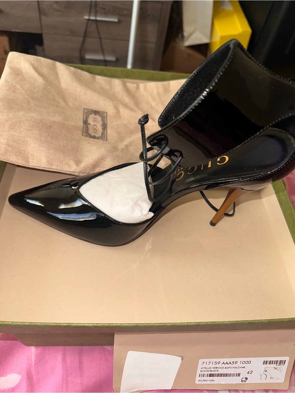 Gucci Black Patent Leather Pointed Lace-Up Stiletto Heel